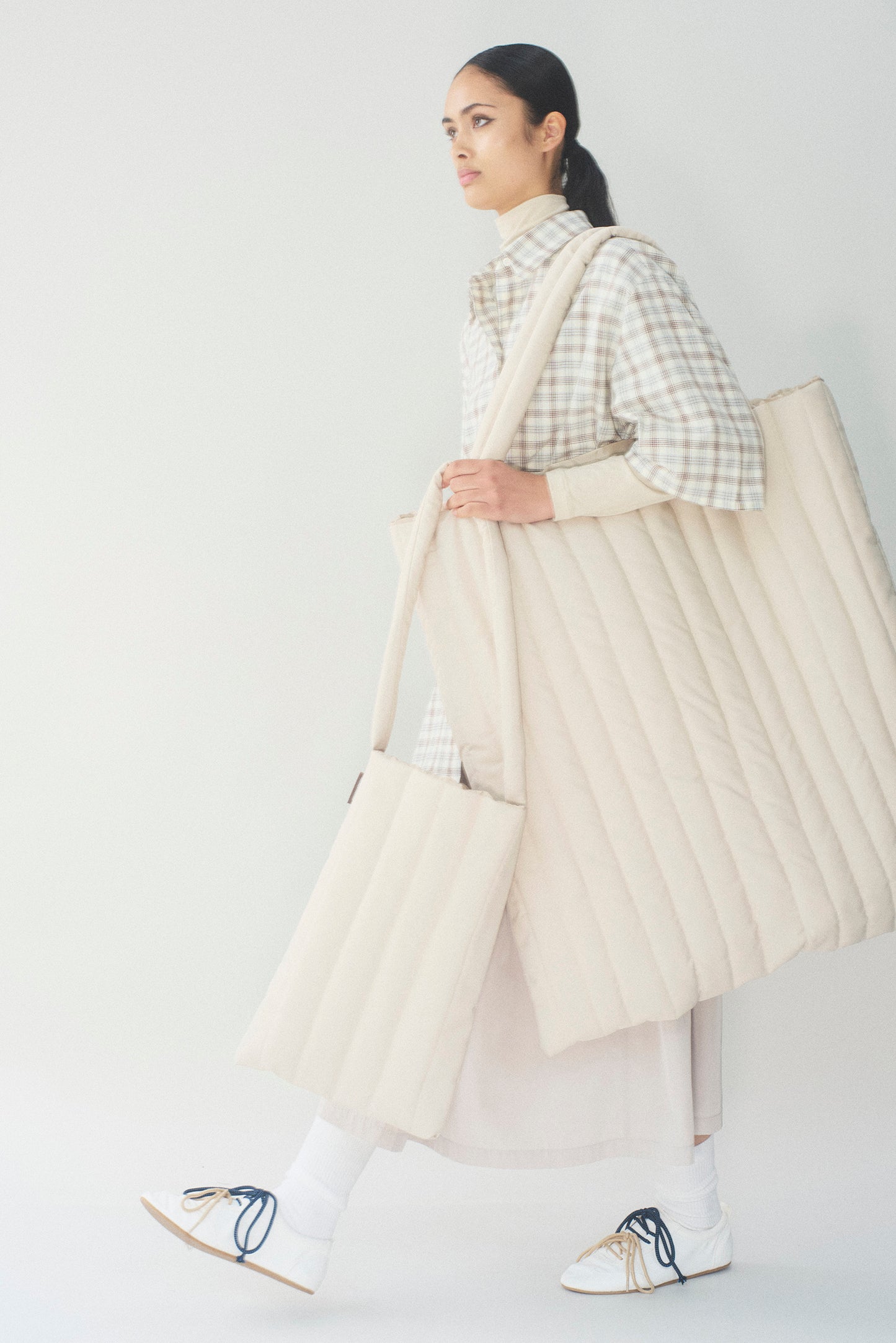 Oversized puffy totebag
